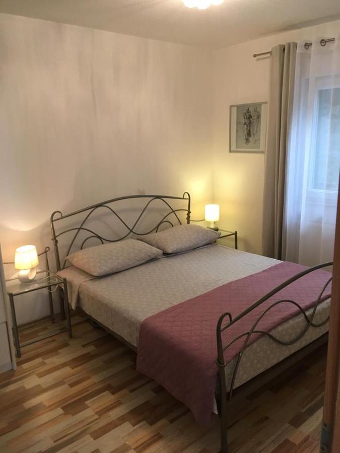 Apartments Salona Trogir Exterior photo