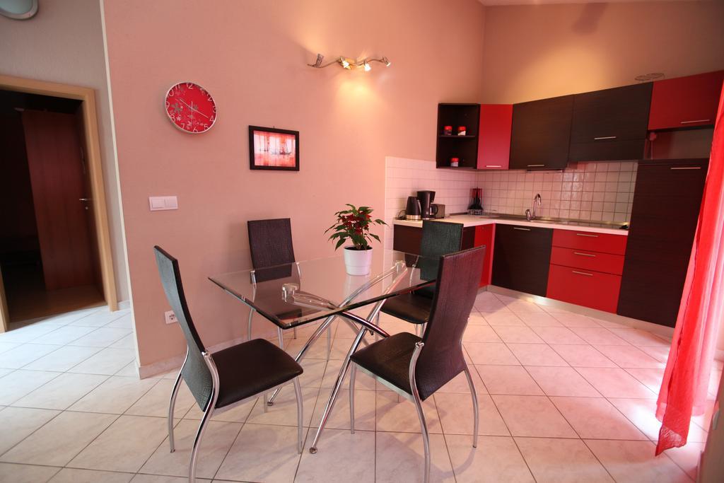 Apartments Salona Trogir Exterior photo